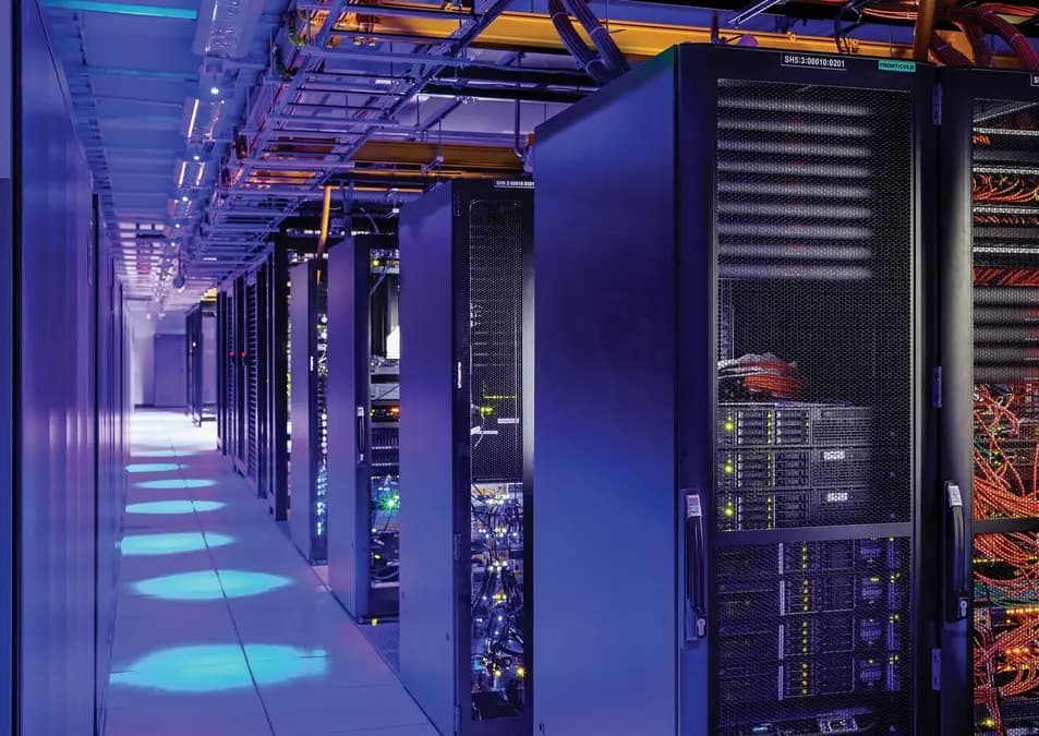 Server-Racks im Schweizer Rechenzentrum